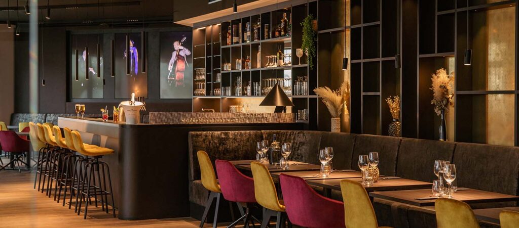 Restaurant_Carousel Restaurant